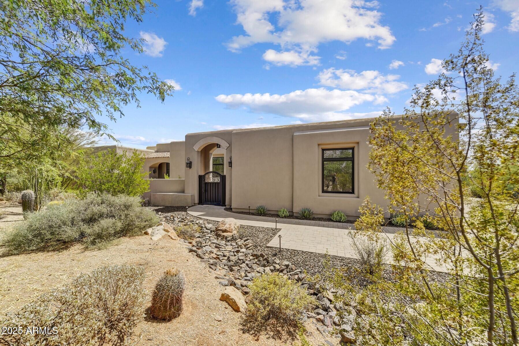 8300 E DIXILETA Drive E, 233
