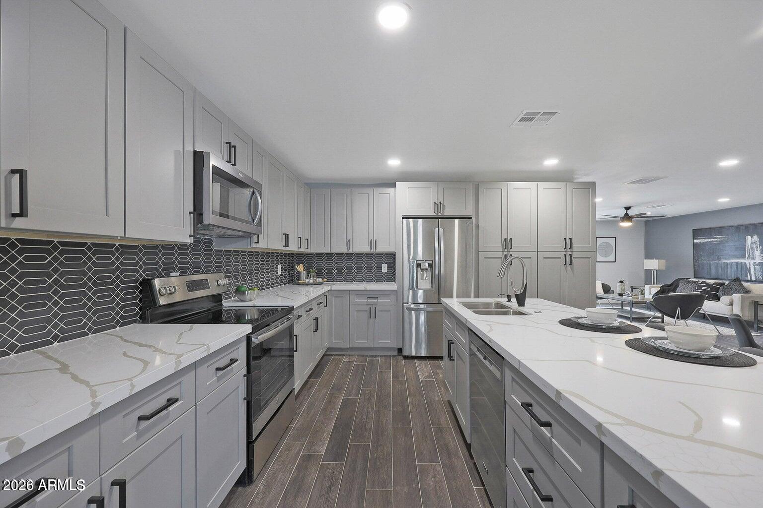8444 E BONITA Drive