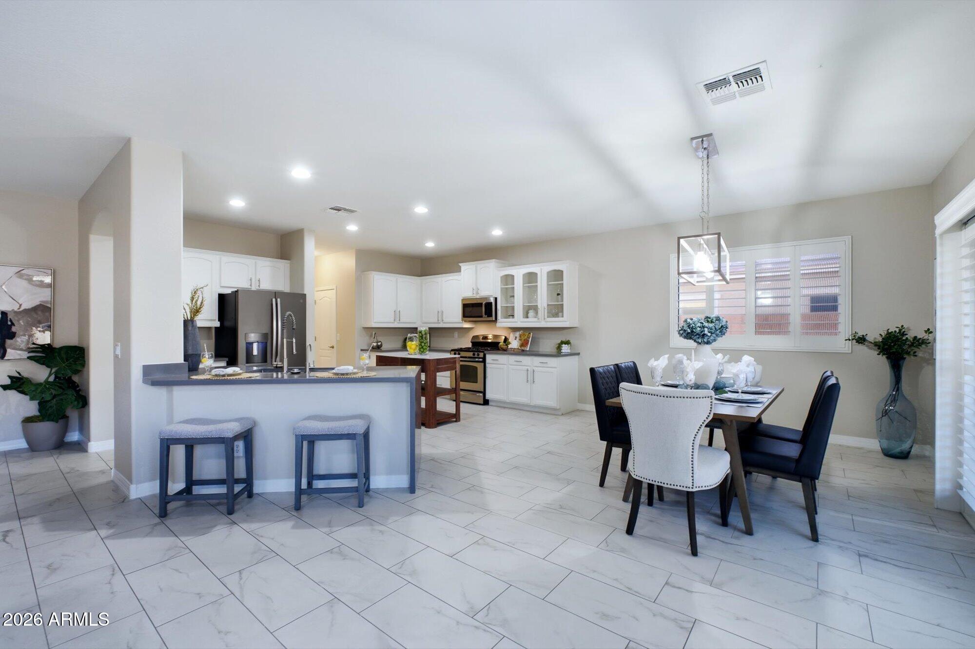 2984 E COCONINO Drive