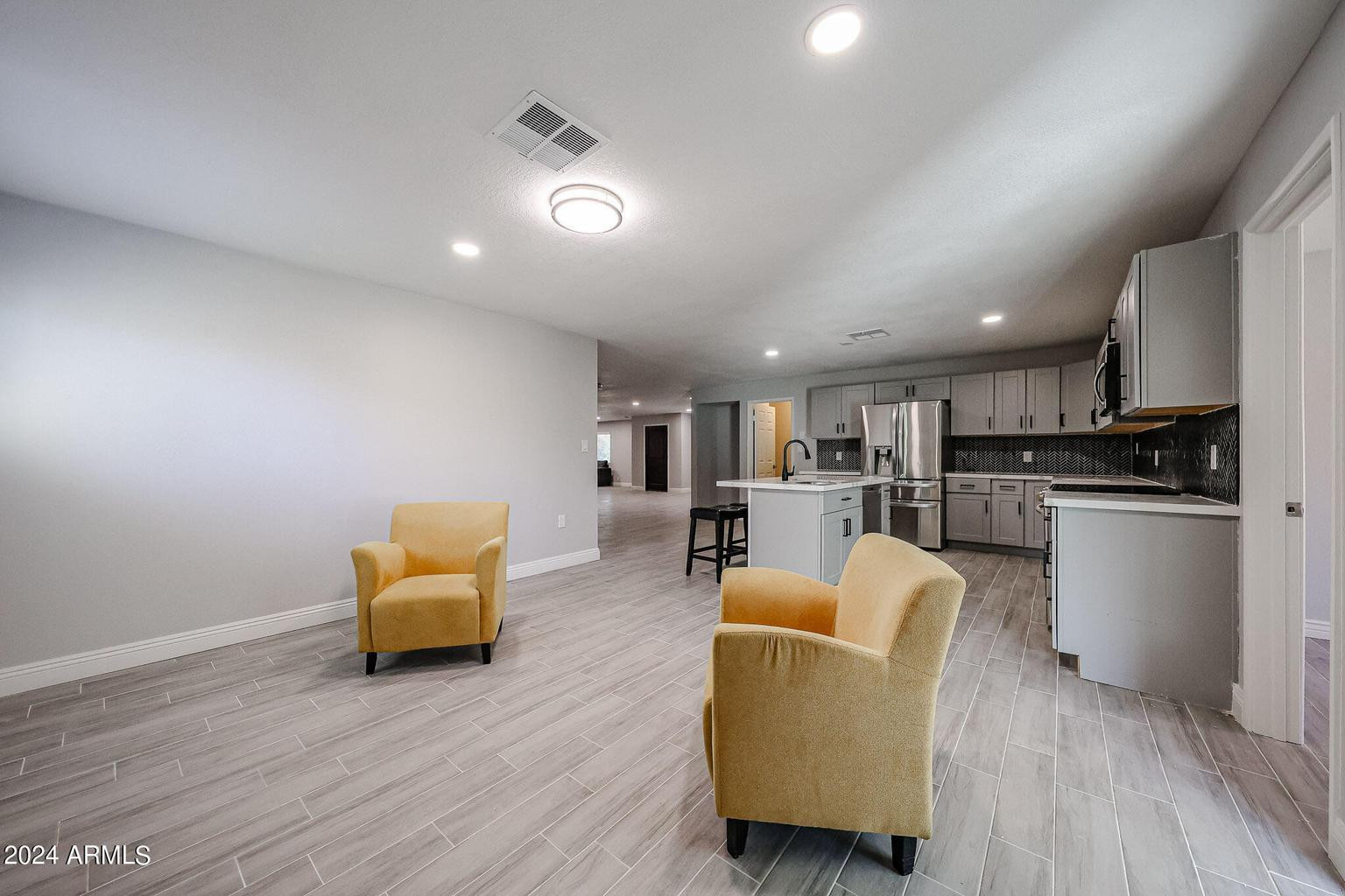 11207 S Iroquois Drive