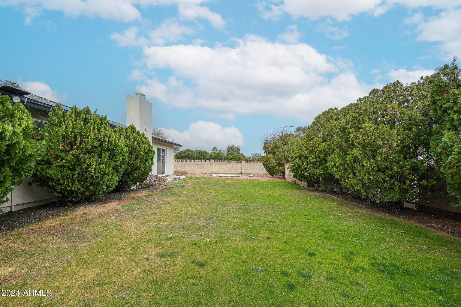 11207 S Iroquois Drive