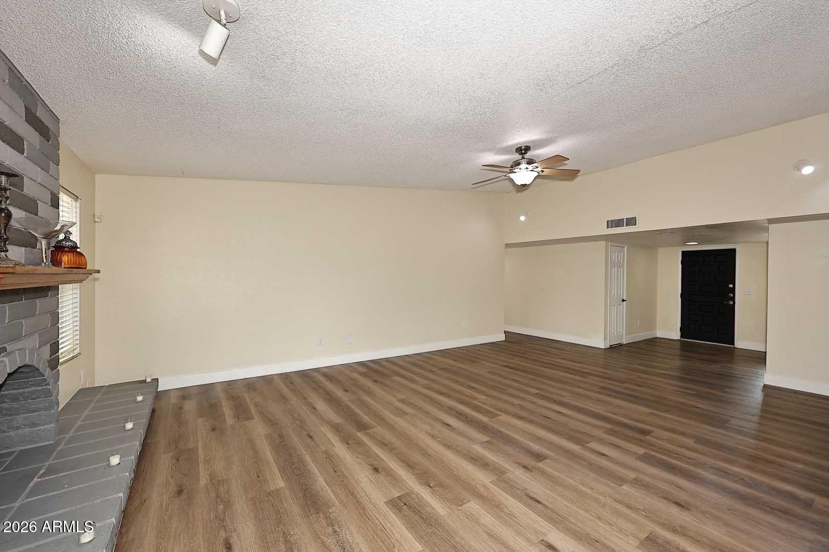 17640 N 1ST Place N
