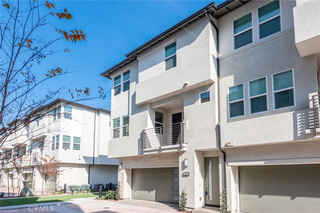 1539 W Cara Drive