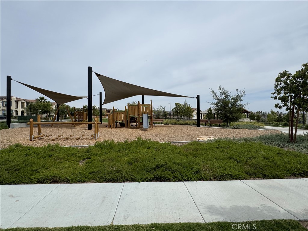 4160 E Avila Privado