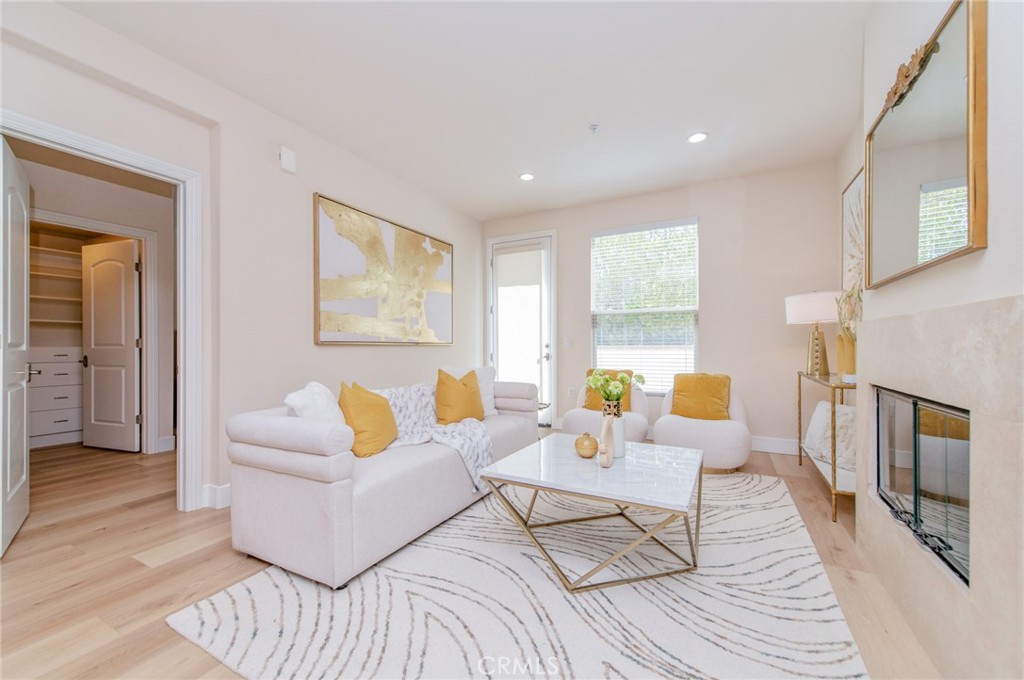 28220 Highridge 204