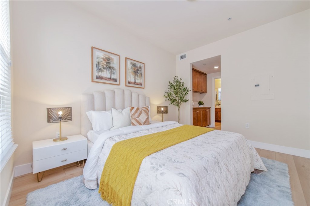 28220 Highridge 204