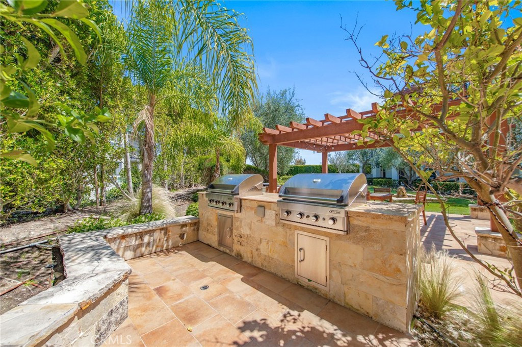 28220 Highridge 204