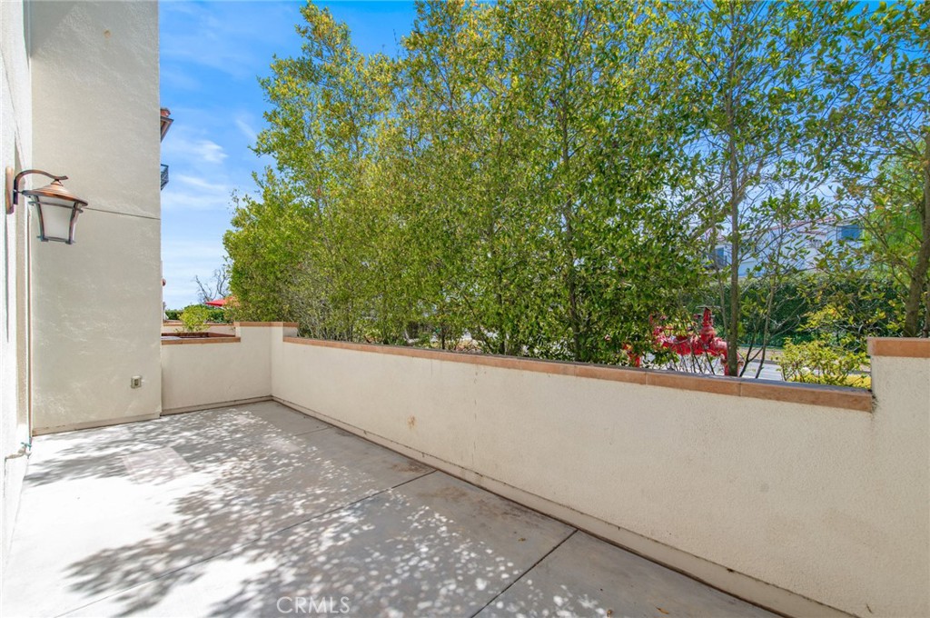 28220 Highridge 204