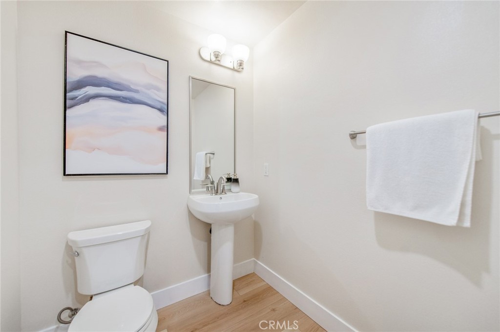 28220 Highridge 204