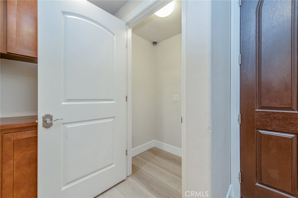 28220 Highridge 204