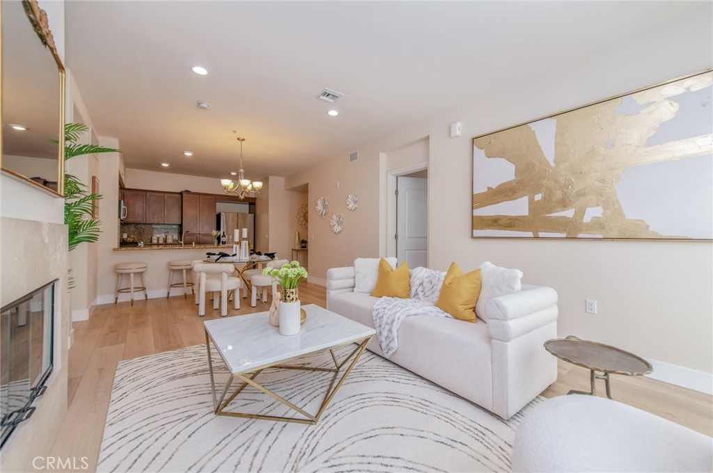 28220 Highridge 204