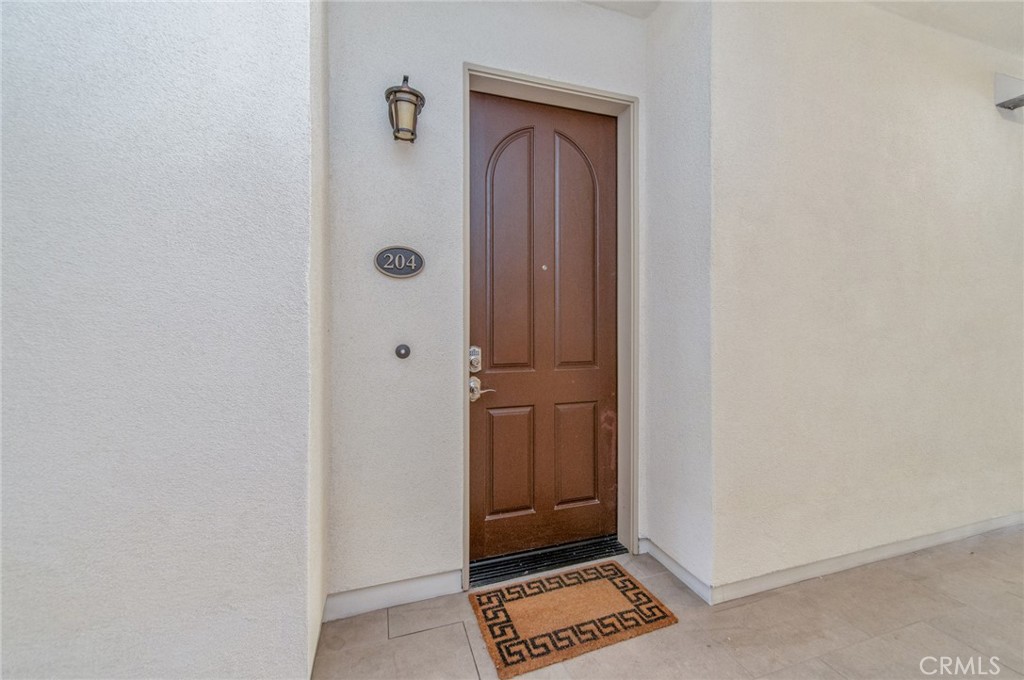 28220 Highridge 204