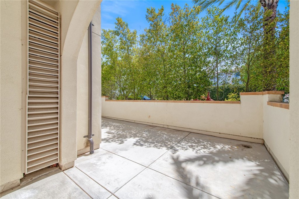 28220 Highridge 204