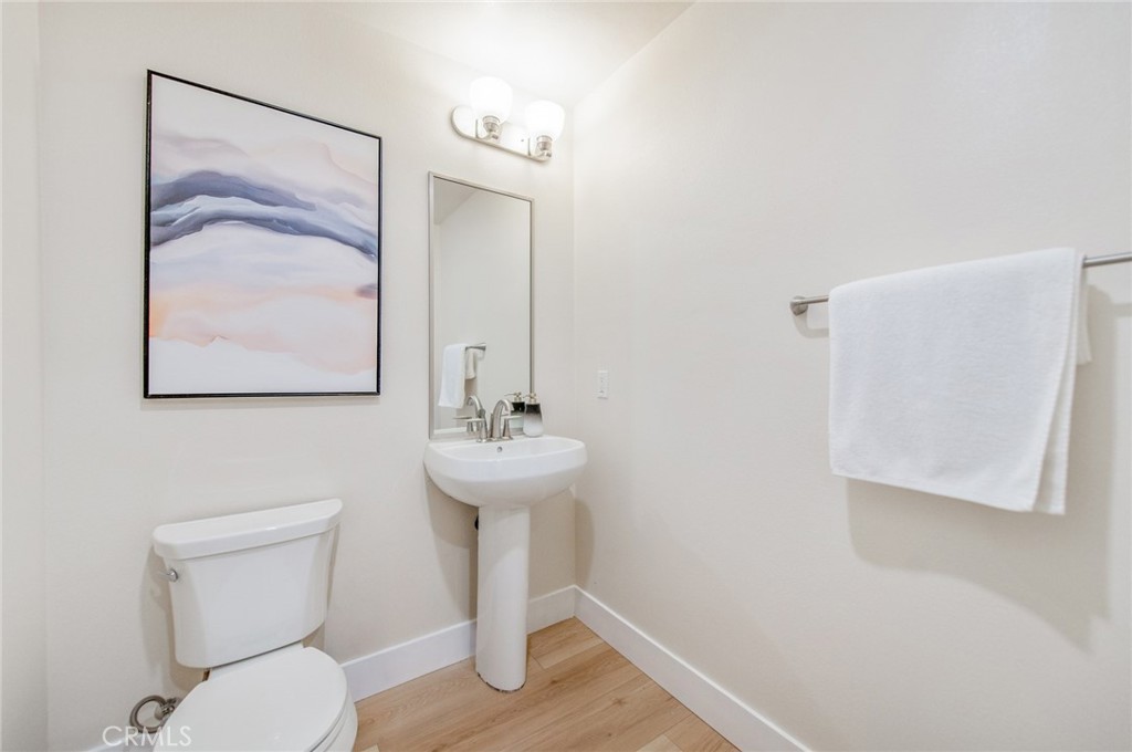 28220 Highridge 204