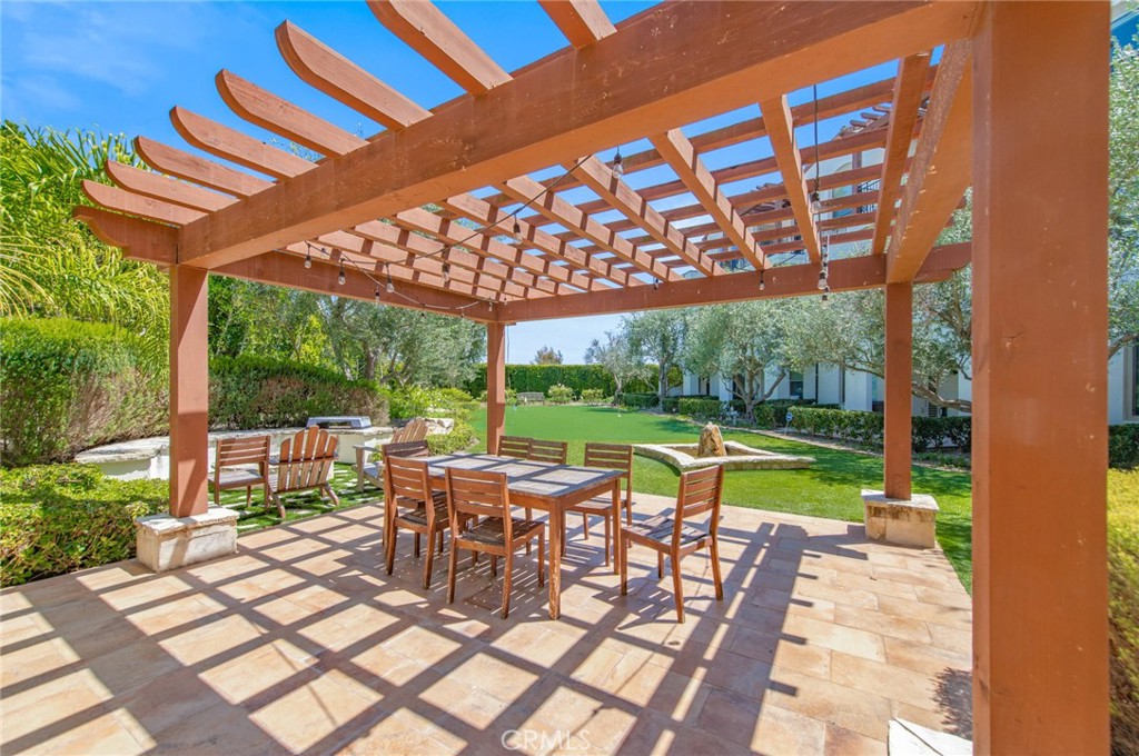 28220 Highridge 204