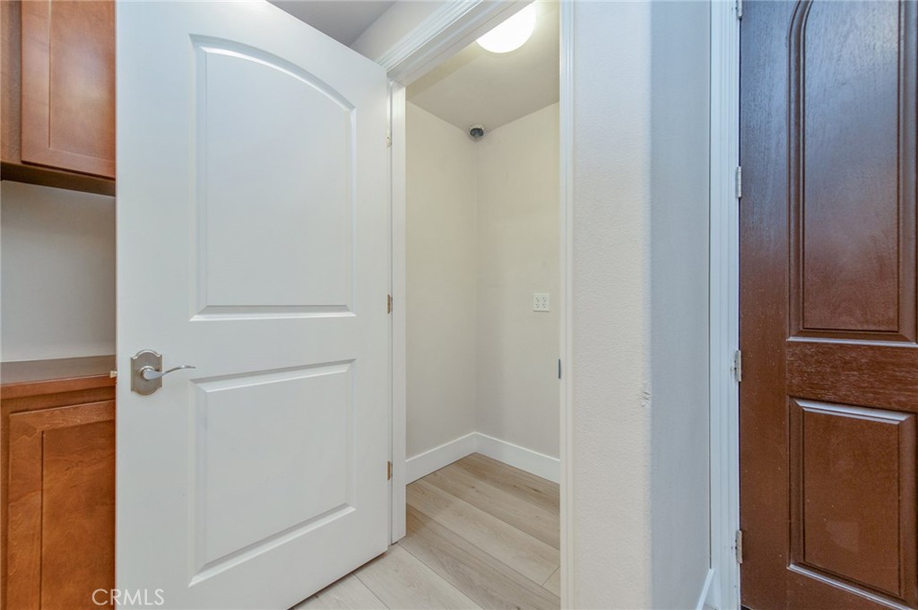28220 Highridge 204