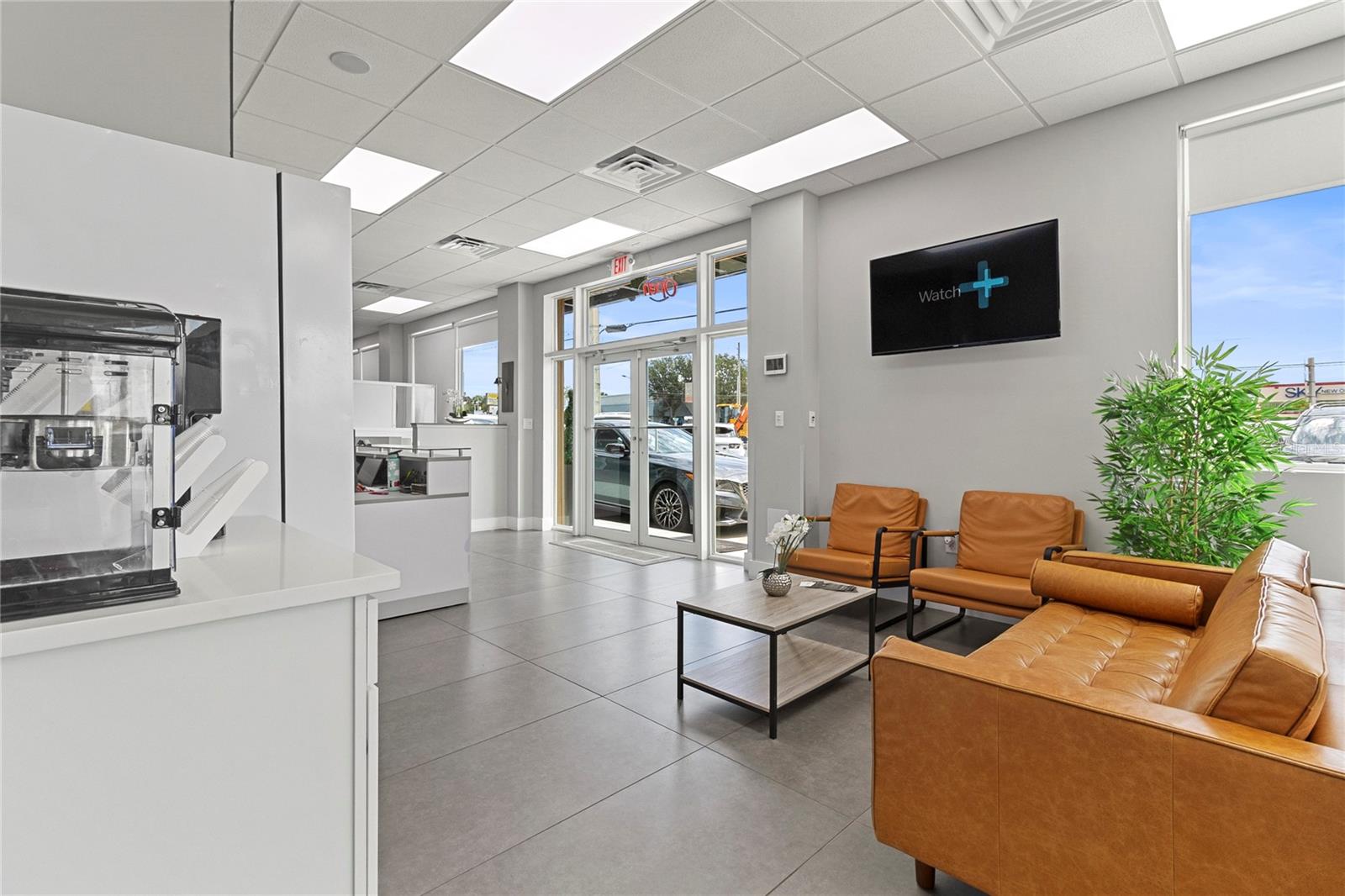 5047 W COLONIAL DR
