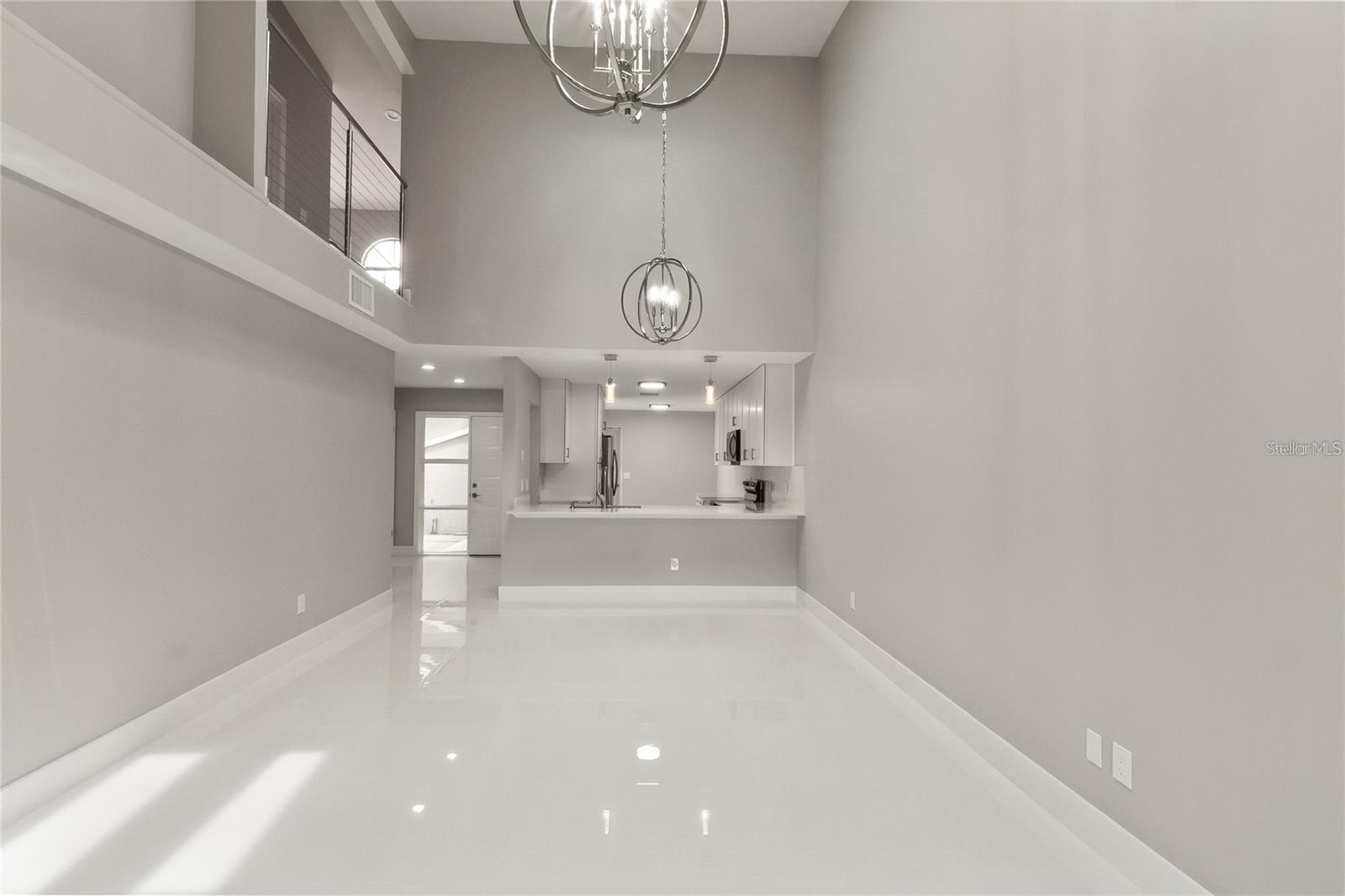 8044 SANDPOINT BLVD