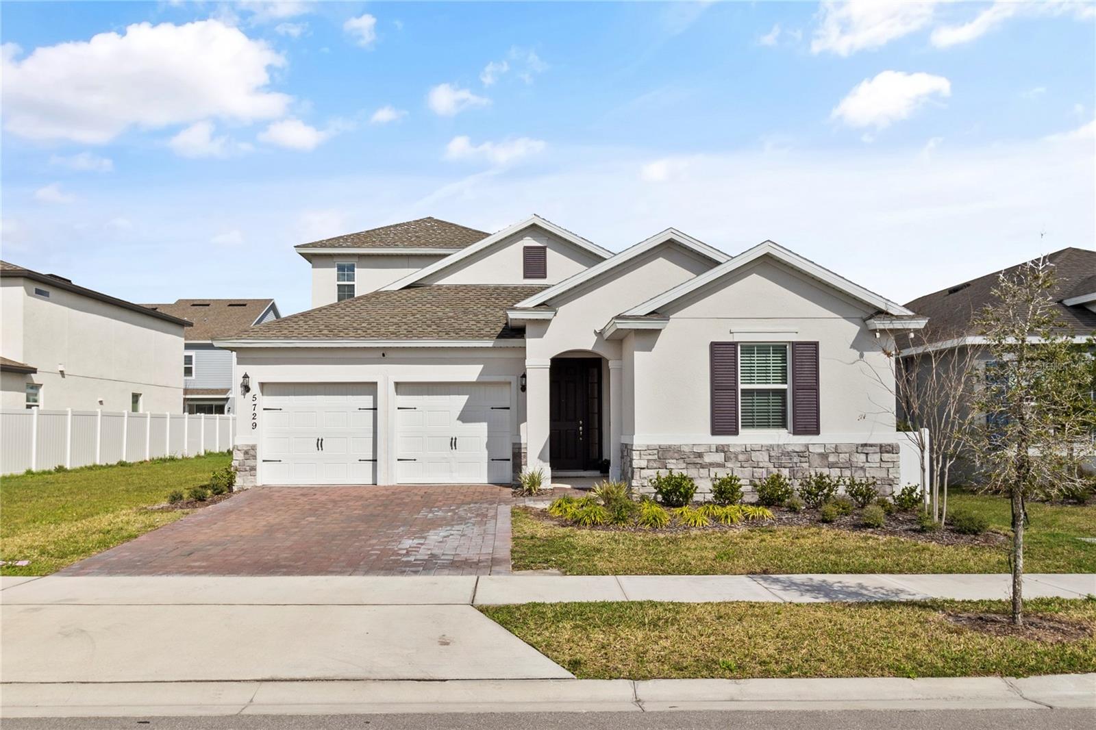 5729 WALLIS LN