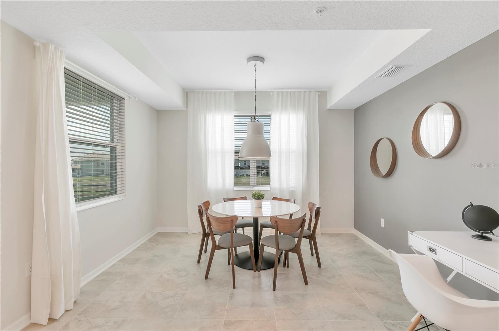3121 PARADOX CIR #203