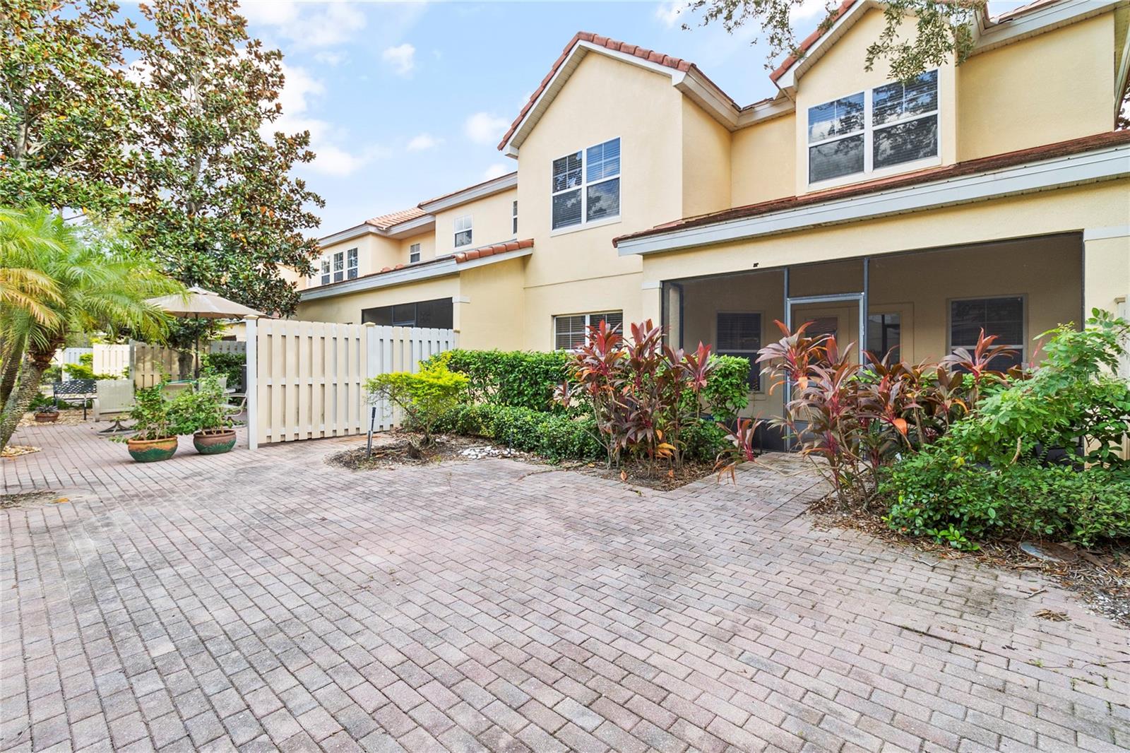 6881 PIAZZA ST