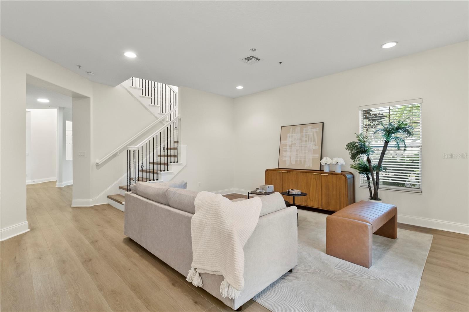 6881 PIAZZA ST