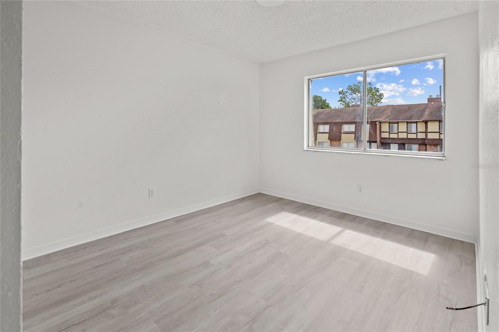 5108 PICADILLY CIRCUS CT