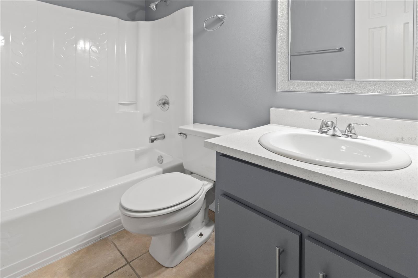 156 WINDTREE LN #201