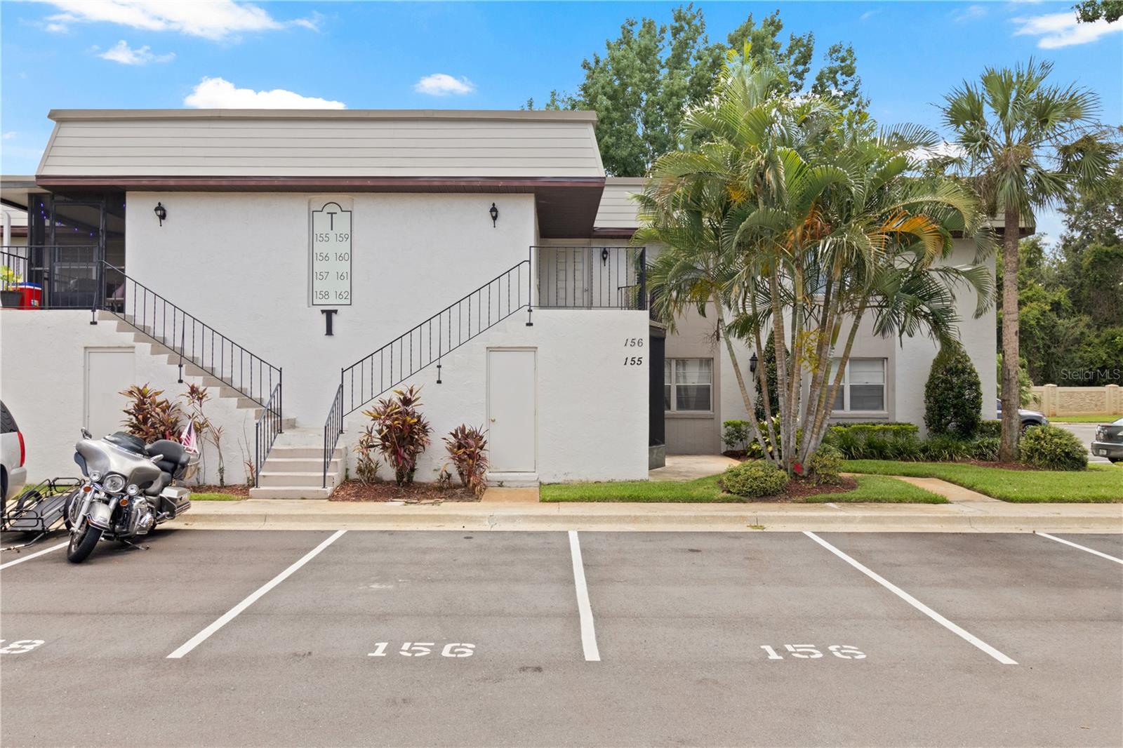 156 WINDTREE LN #201