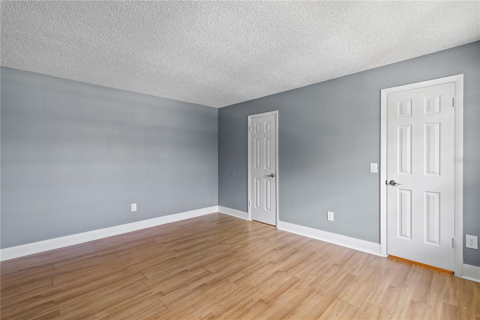 156 WINDTREE LN #201