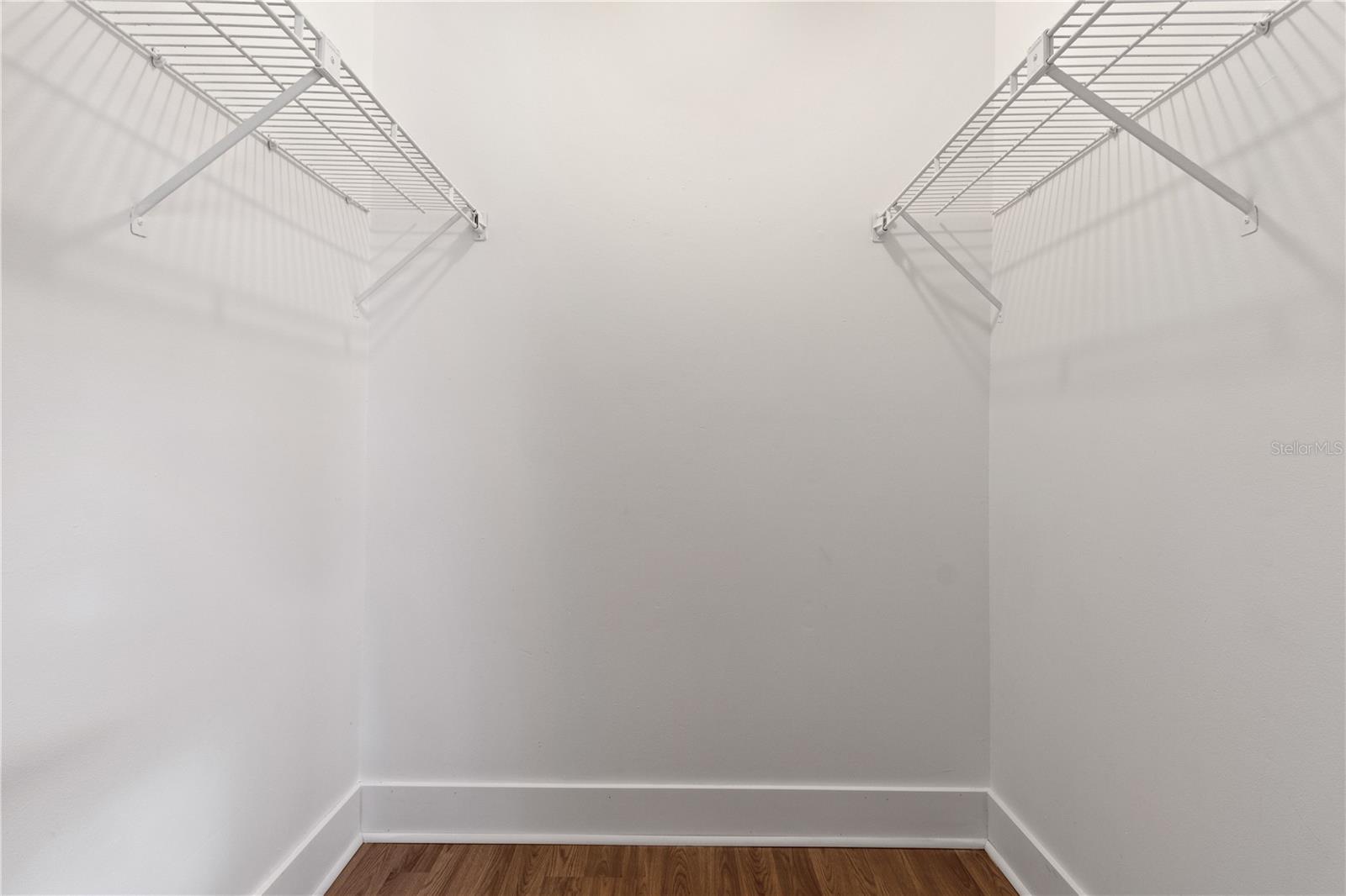 156 WINDTREE LN #201