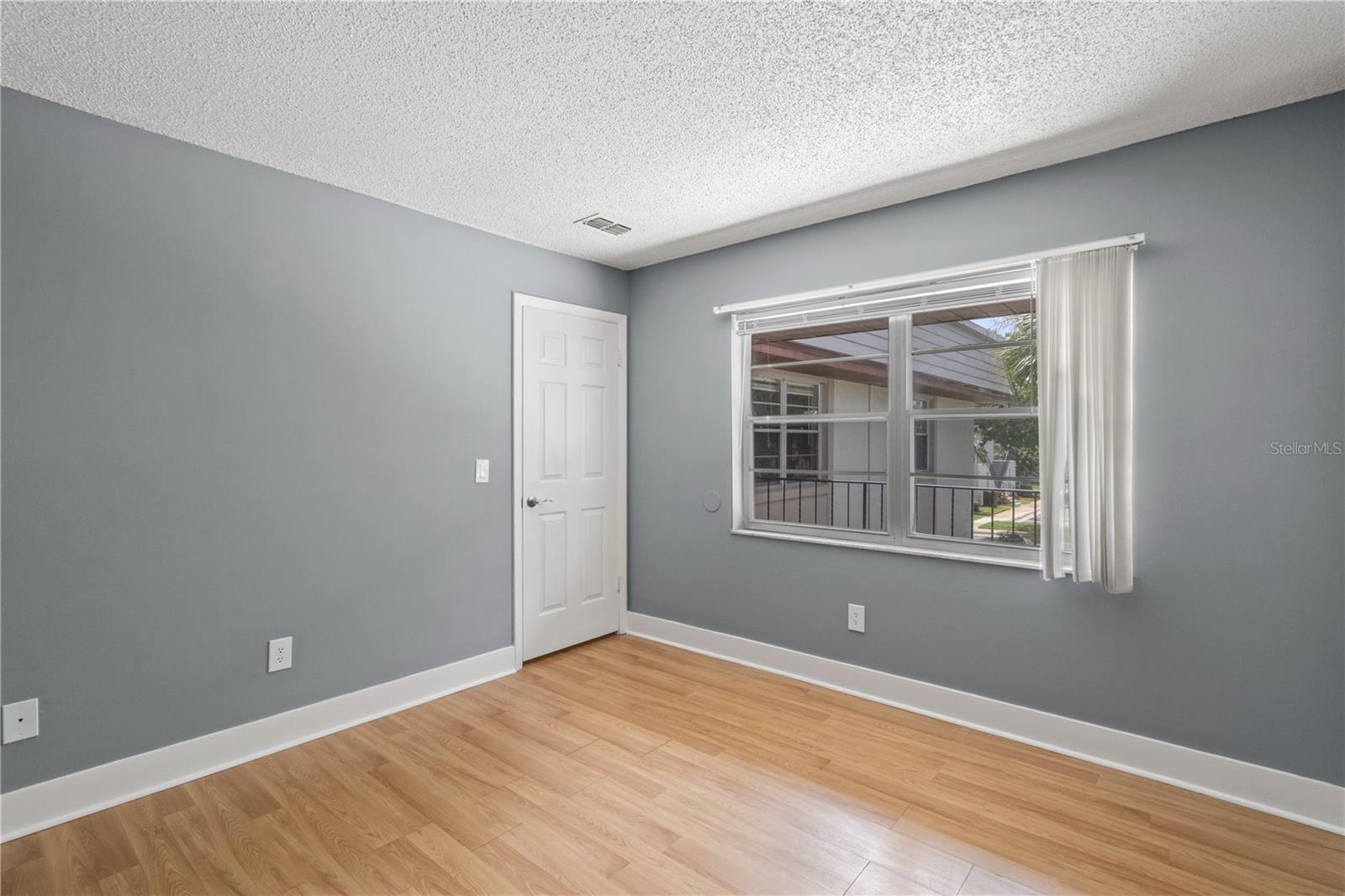 156 WINDTREE LN #201