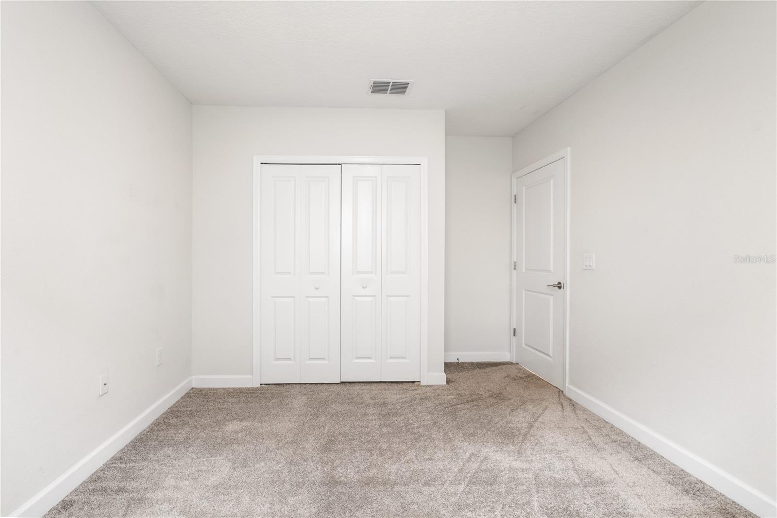 659 OCEAN COURSE AVE