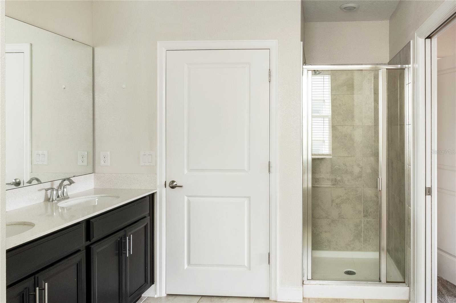 659 OCEAN COURSE AVE