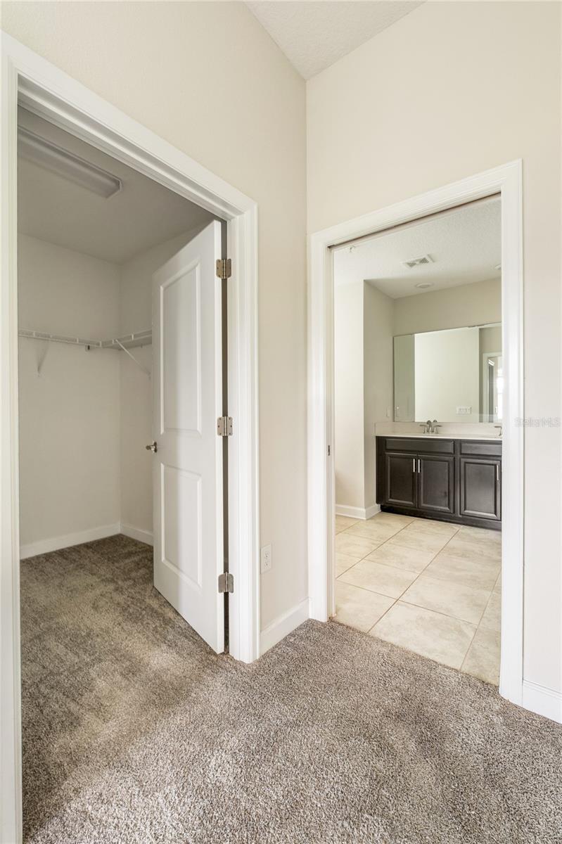 659 OCEAN COURSE AVE