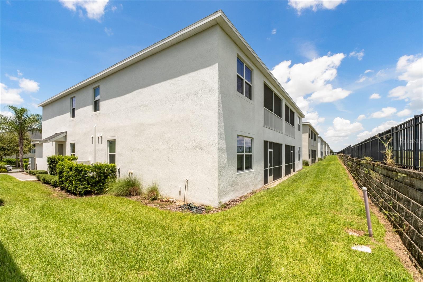 659 OCEAN COURSE AVE