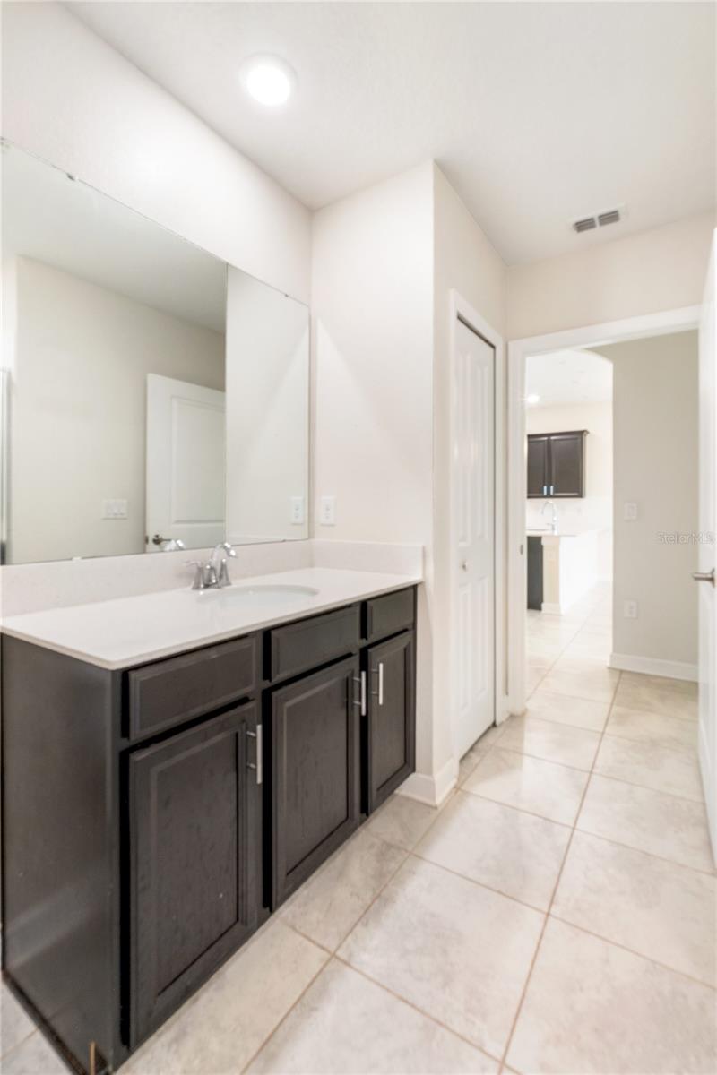 659 OCEAN COURSE AVE