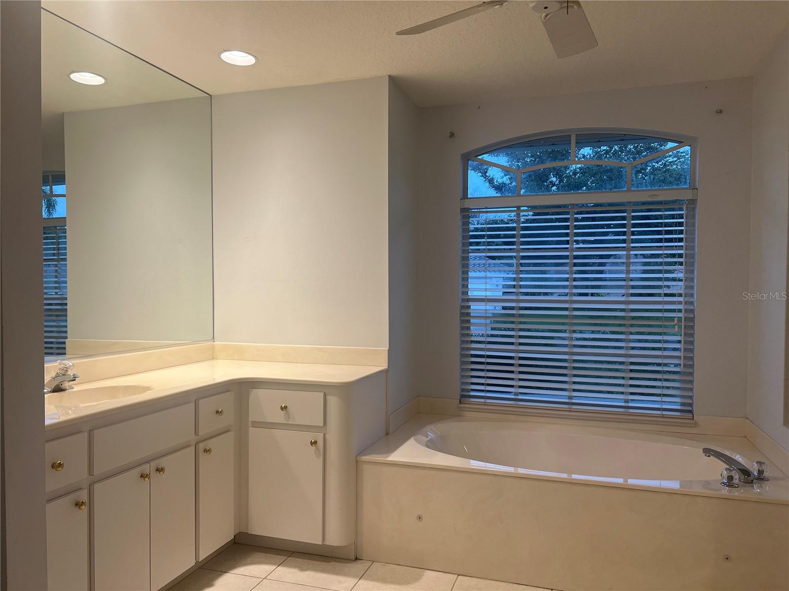 378 ROSELING CIR