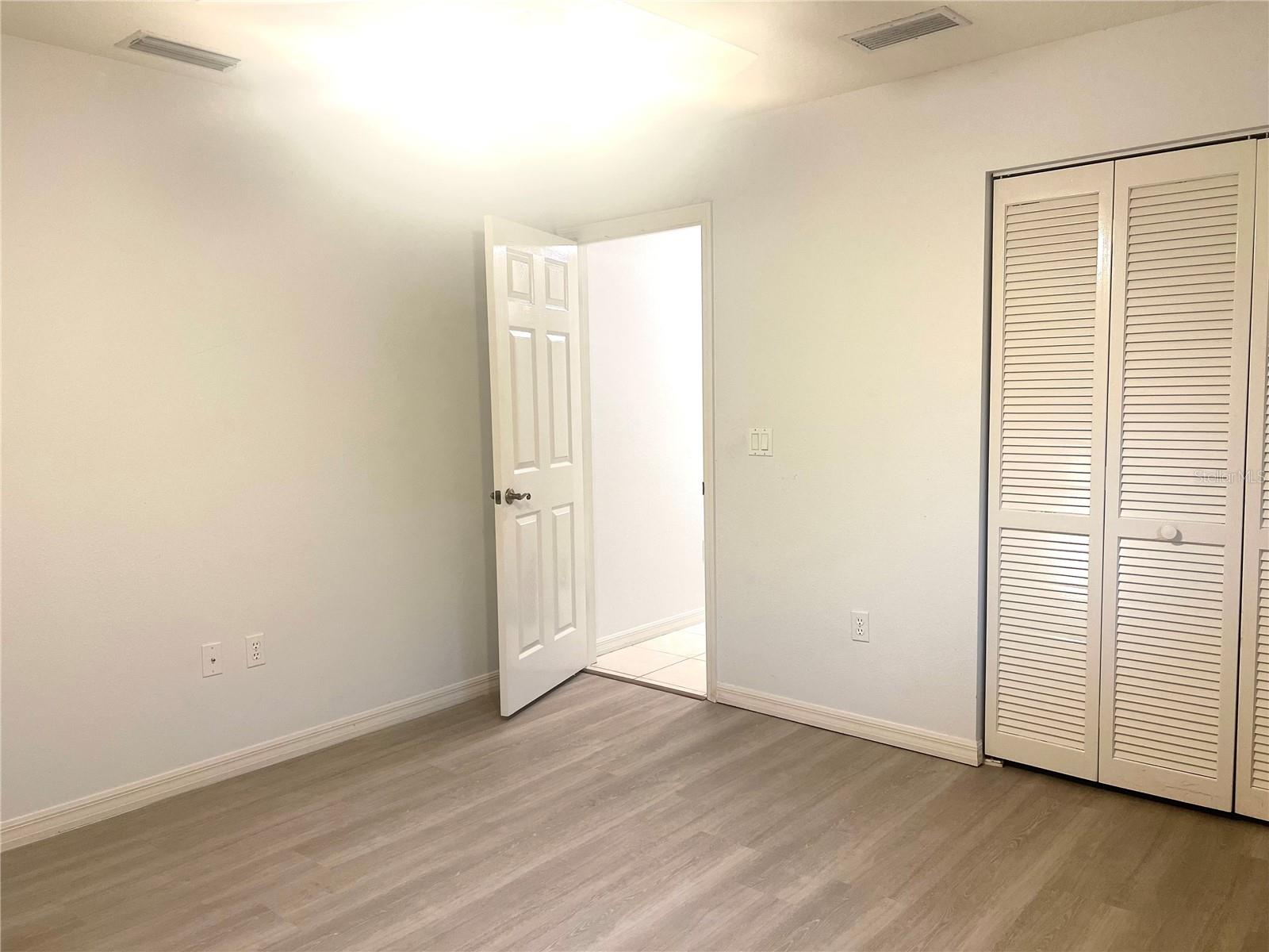 378 ROSELING CIR