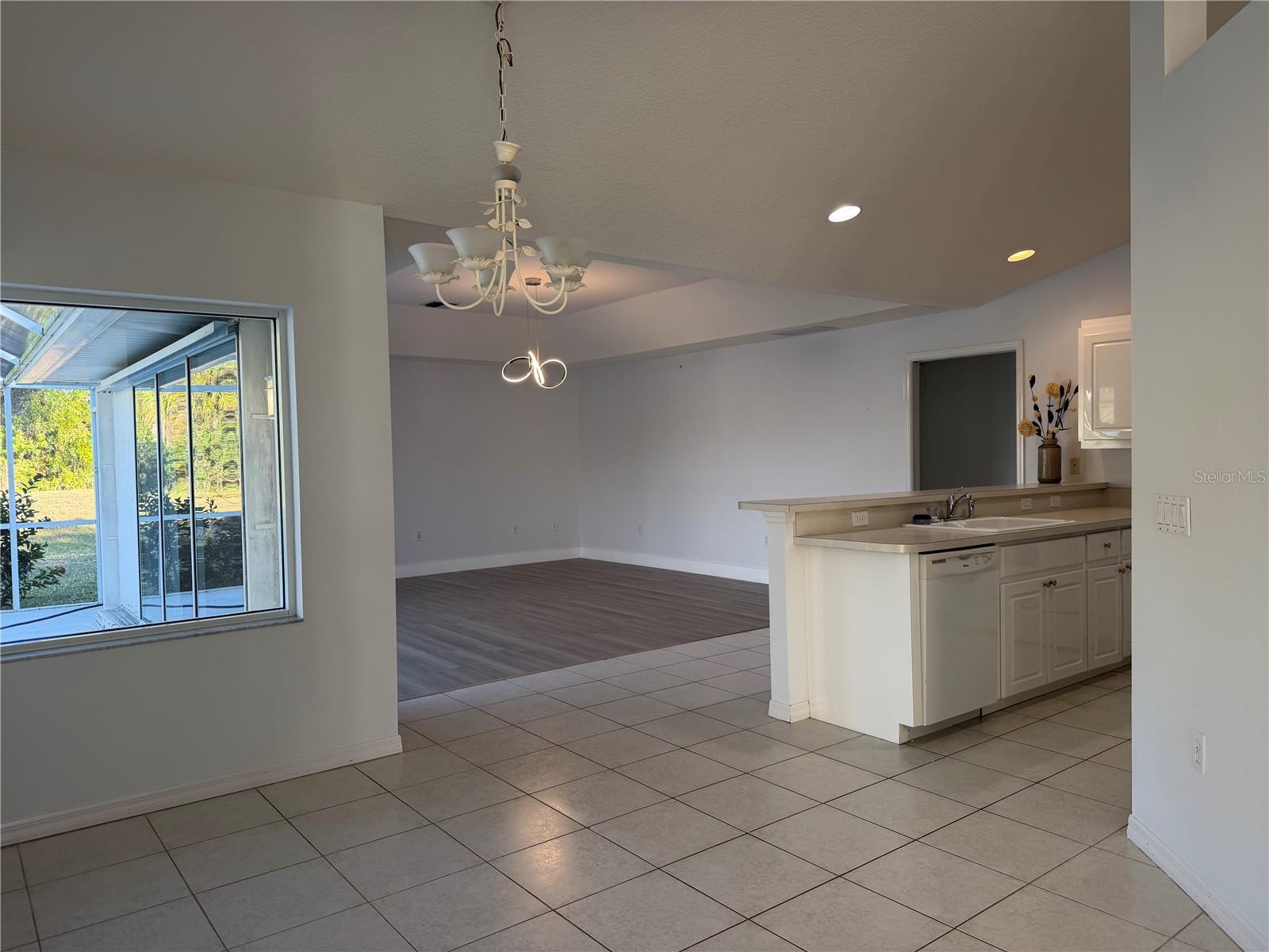 378 ROSELING CIR