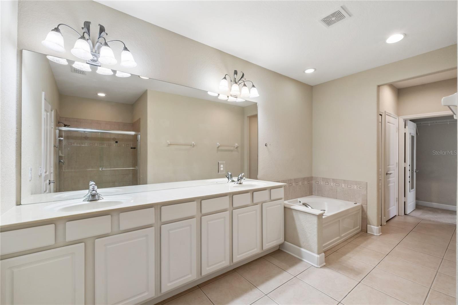 6375 SAN LAZARO CT #102