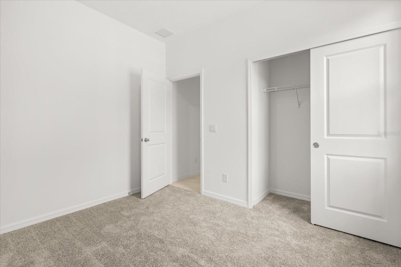 817 S LOCUST AVE