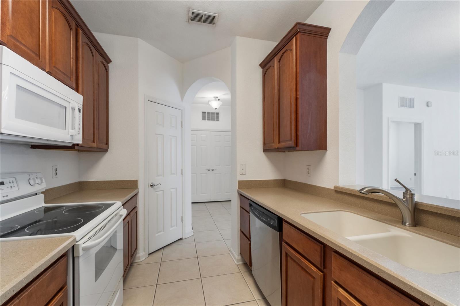 3326 ROBERT TRENT JONES DR #305