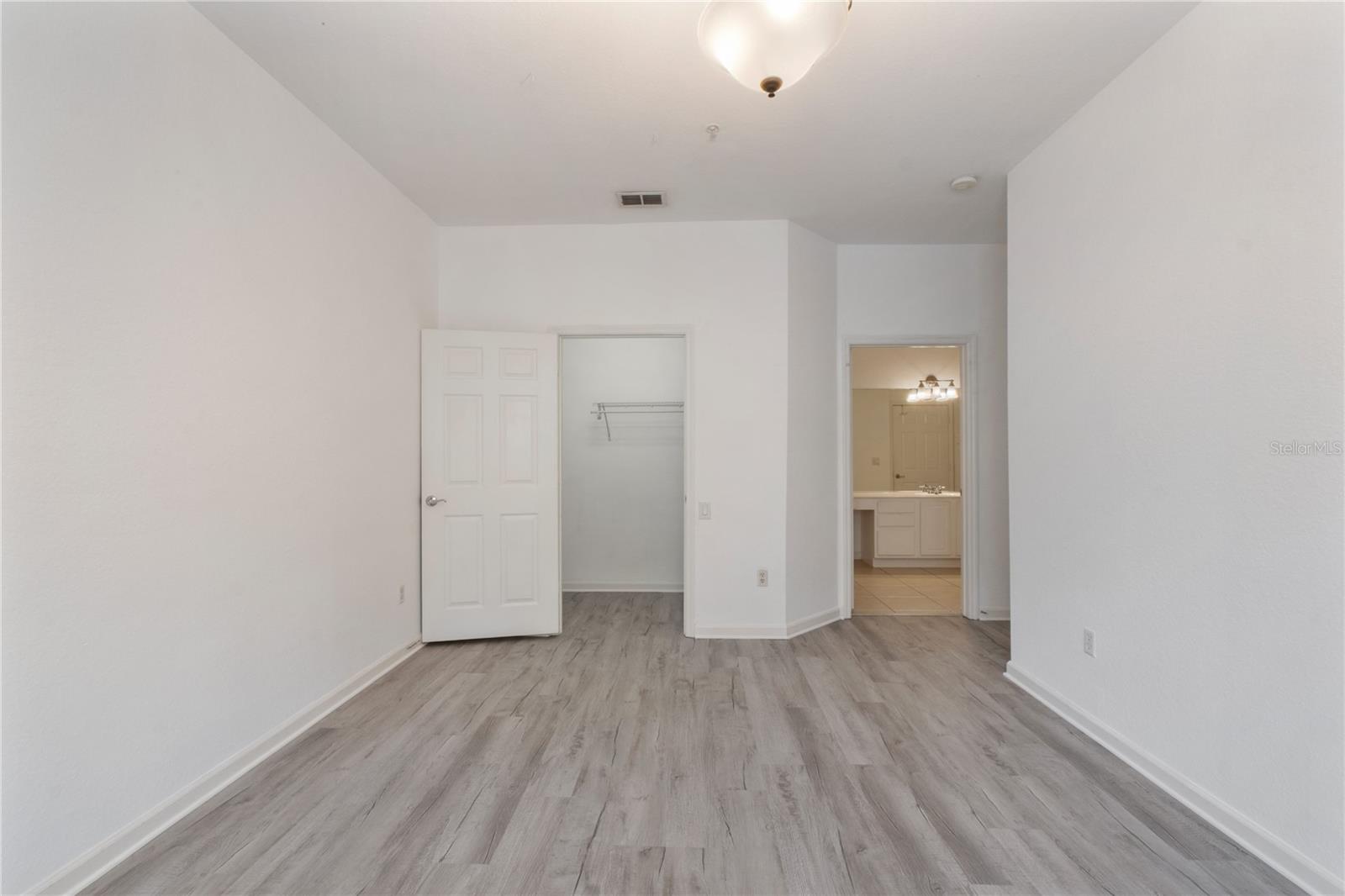 3326 ROBERT TRENT JONES DR #305