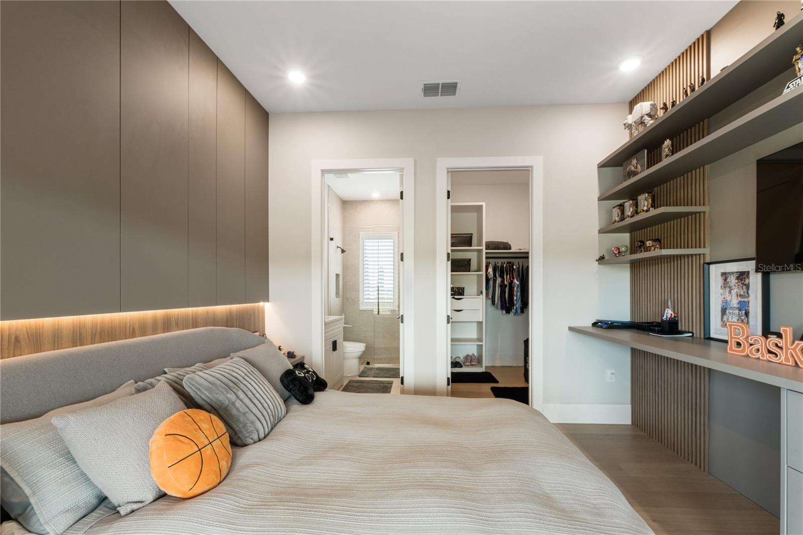 16809 BOLSENA DR