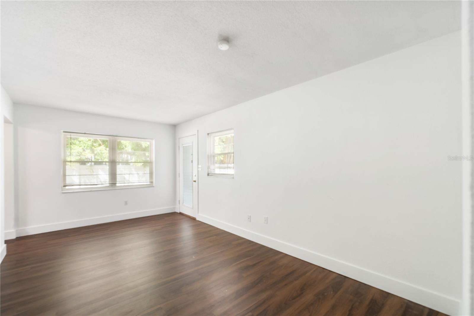 1107 S PENNSYLVANIA AVE