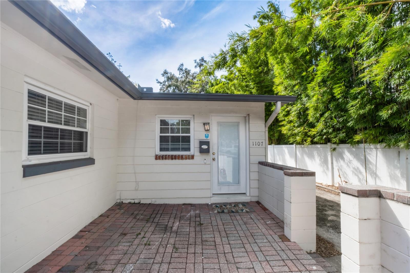 1107 S PENNSYLVANIA AVE