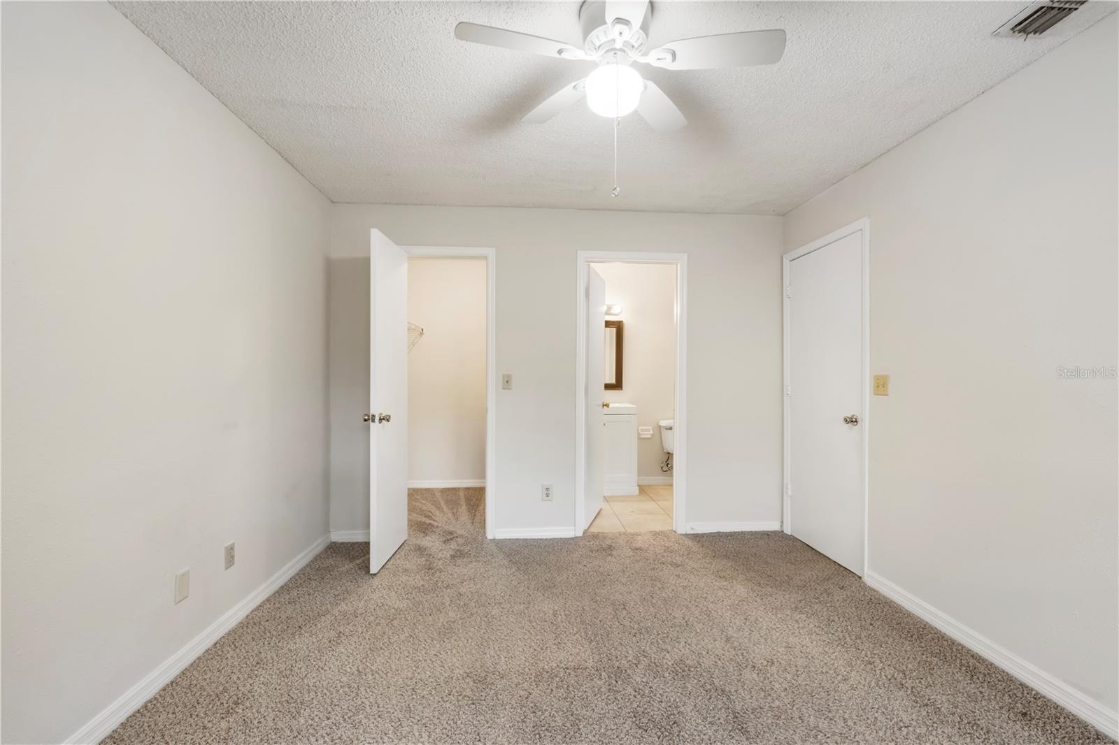 6040 WESTGATE DR #102