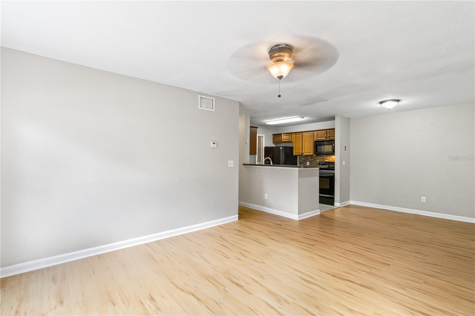 6142 WESTGATE DR #103