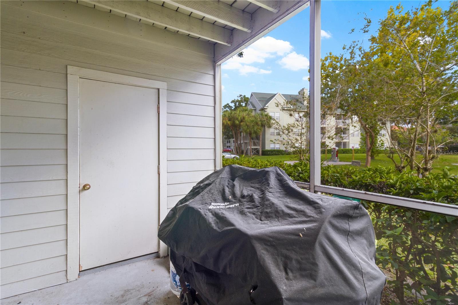 6142 WESTGATE DR #103